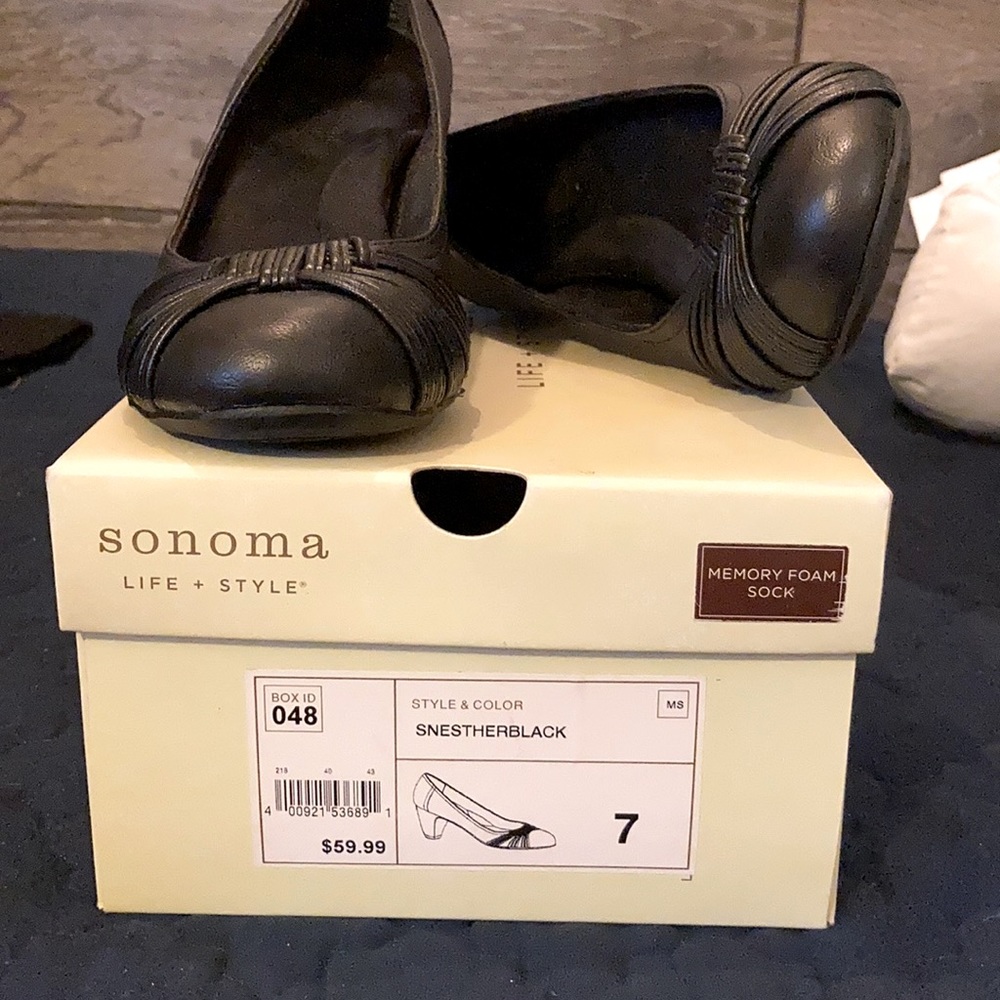 Sonoma black low heels